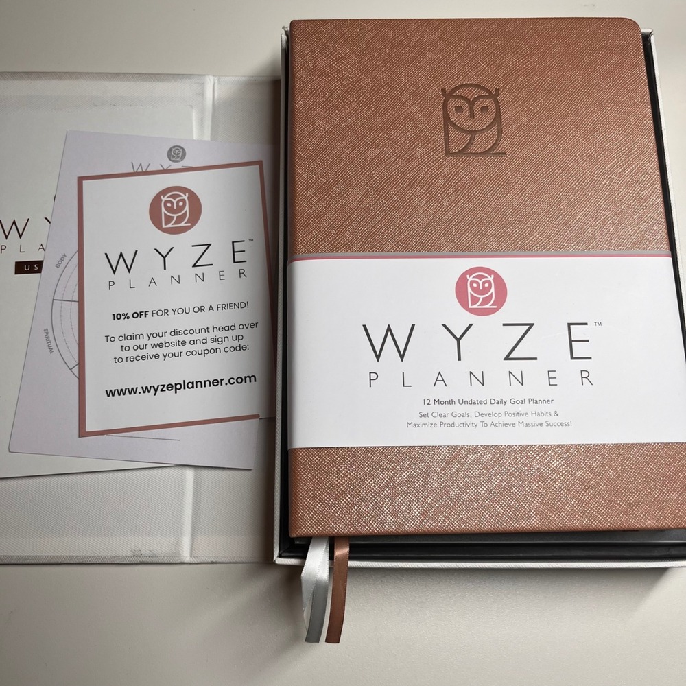 Wyze‎ Planner 12 Month Undated Daily Goal Planner Rose Gold New In Box